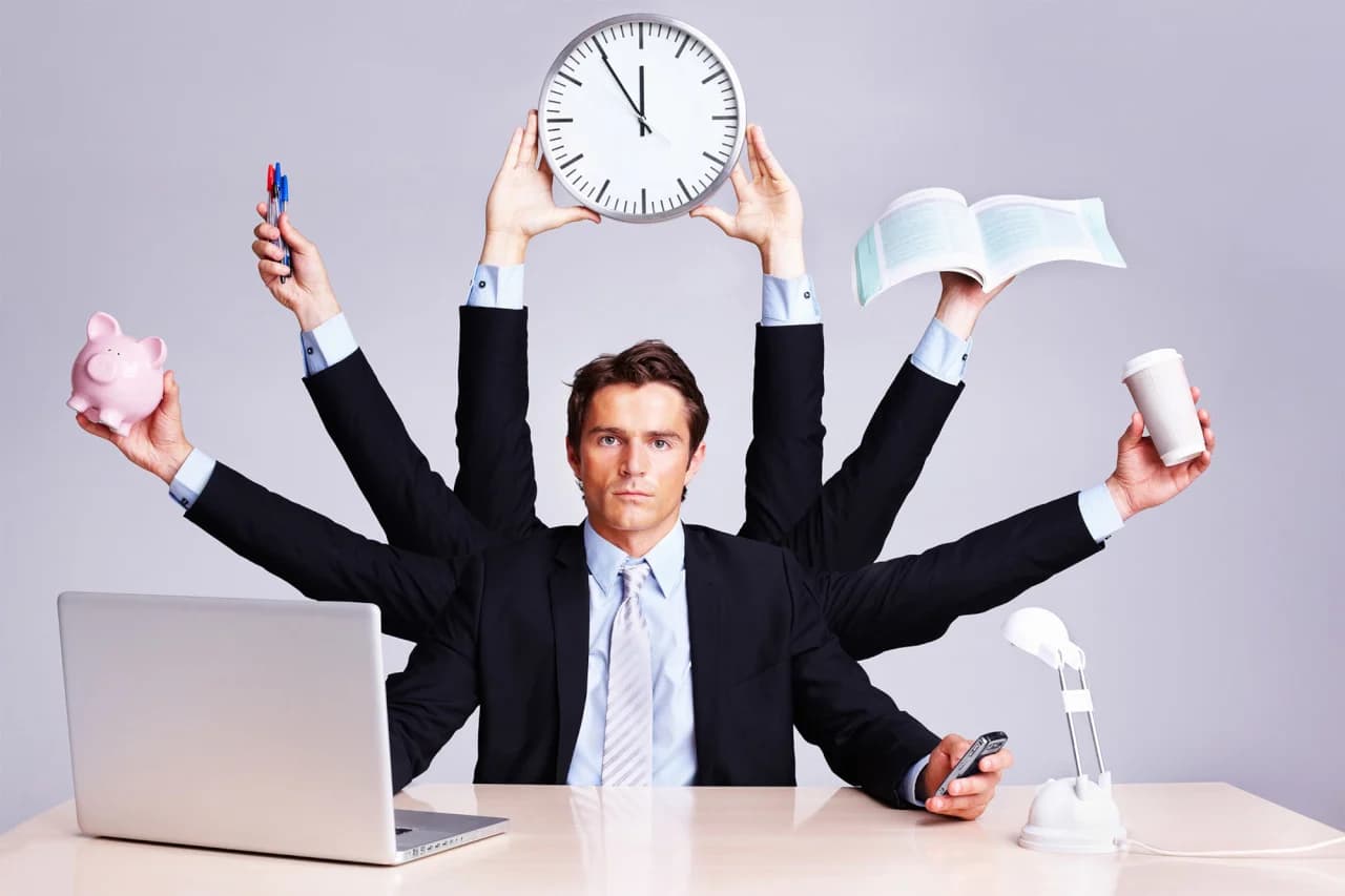 كيف يتم اختيار الموظف المثالي؟ دليل شامل لنجاح التوظيف